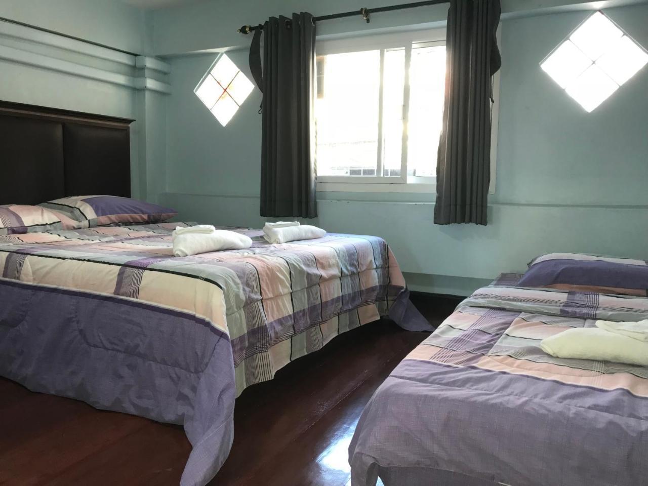 Jeesnail Guesthouse Bangkok Exterior photo